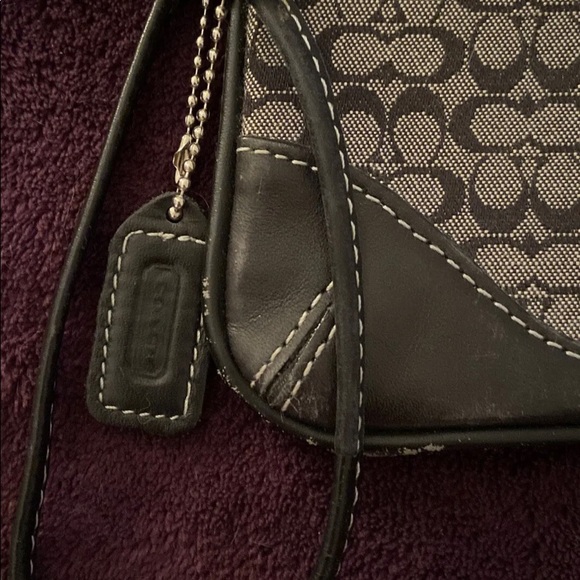 🎉🌸💝 HOST PICK 💝🌸🎉 Vintage Coach Wristlet - Black and Gray - Picture 2 of 10